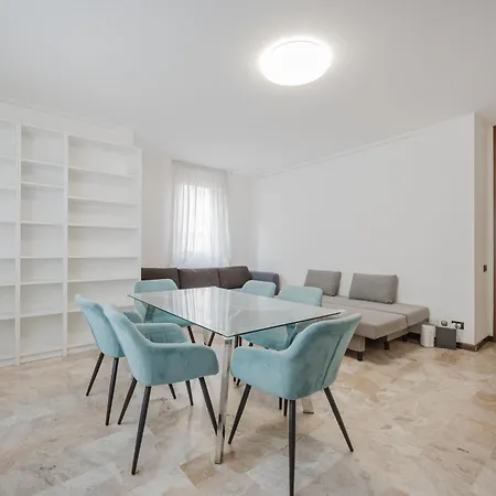 Mattia Flat - 15 Min From & Free Parking 公寓 *