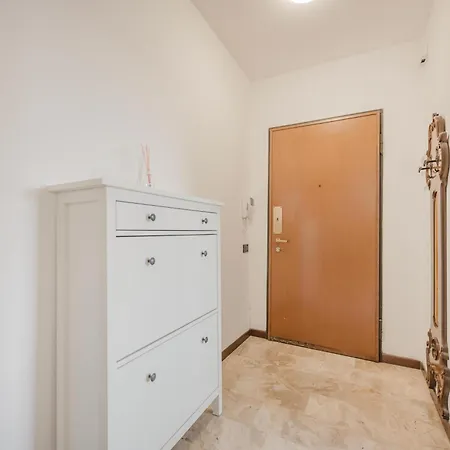 Mattia Flat - 15 Min From & Free Parking 威尼斯