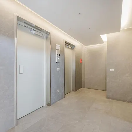 公寓 Mattia Flat - 15 Min From & Free Parking *